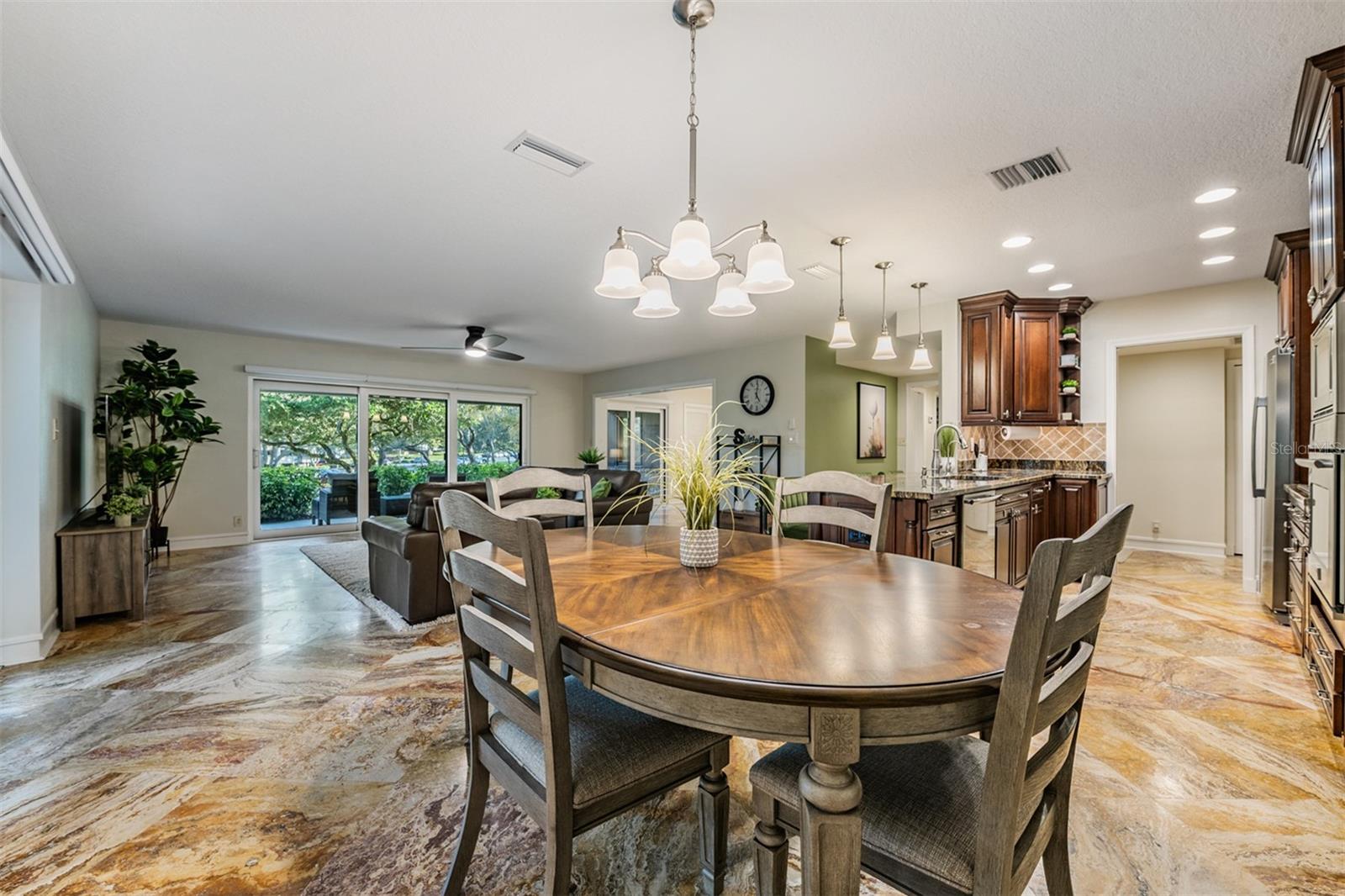 Image 18 of 60 For 36750 Us Highway 19 N 27-104