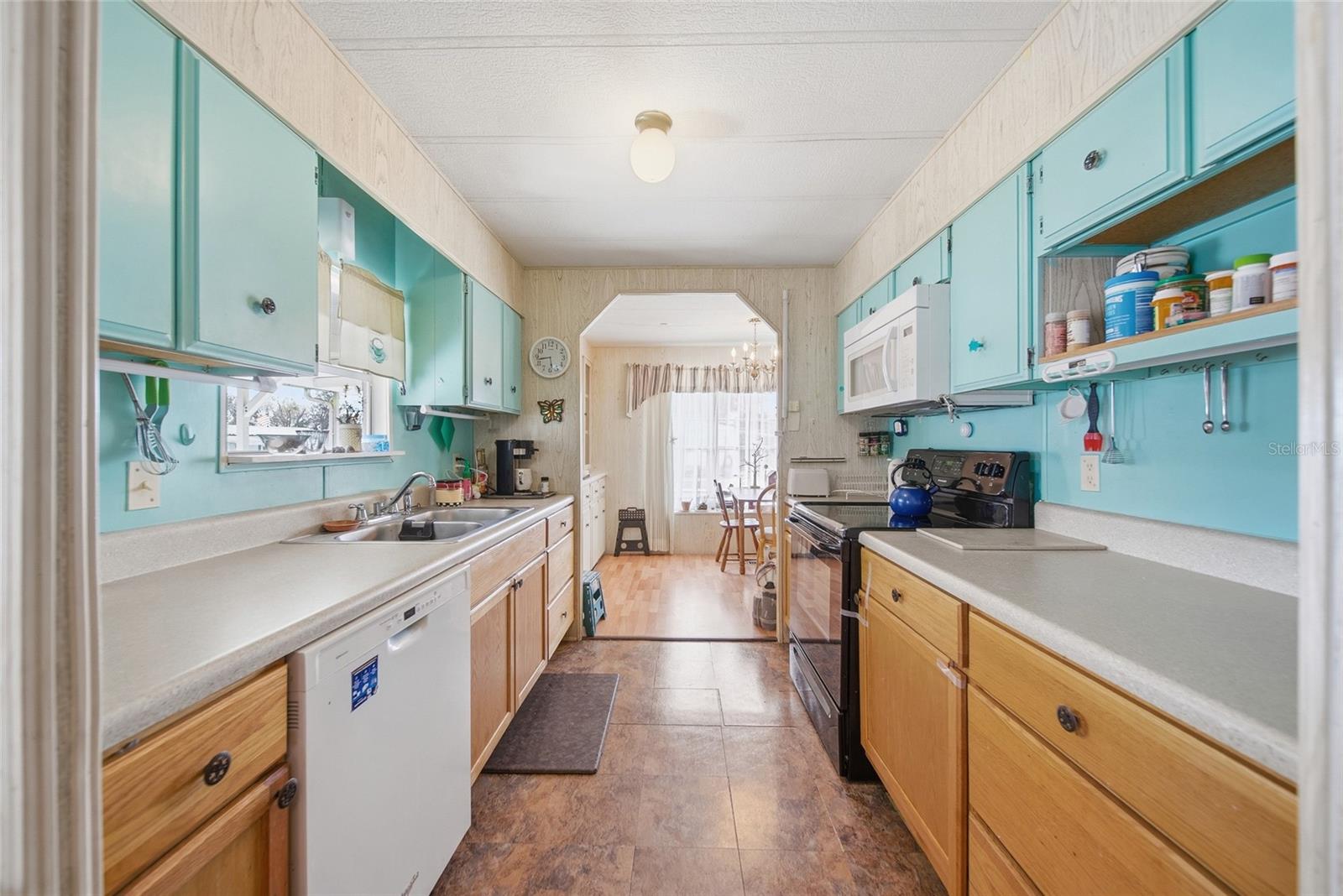 Image 5 of 18 For 38553 Stafford Drive