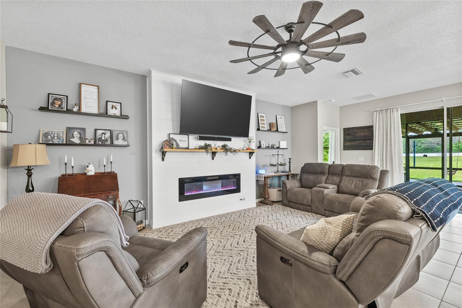 Image 10 of 36 For 13675 Paddington Way