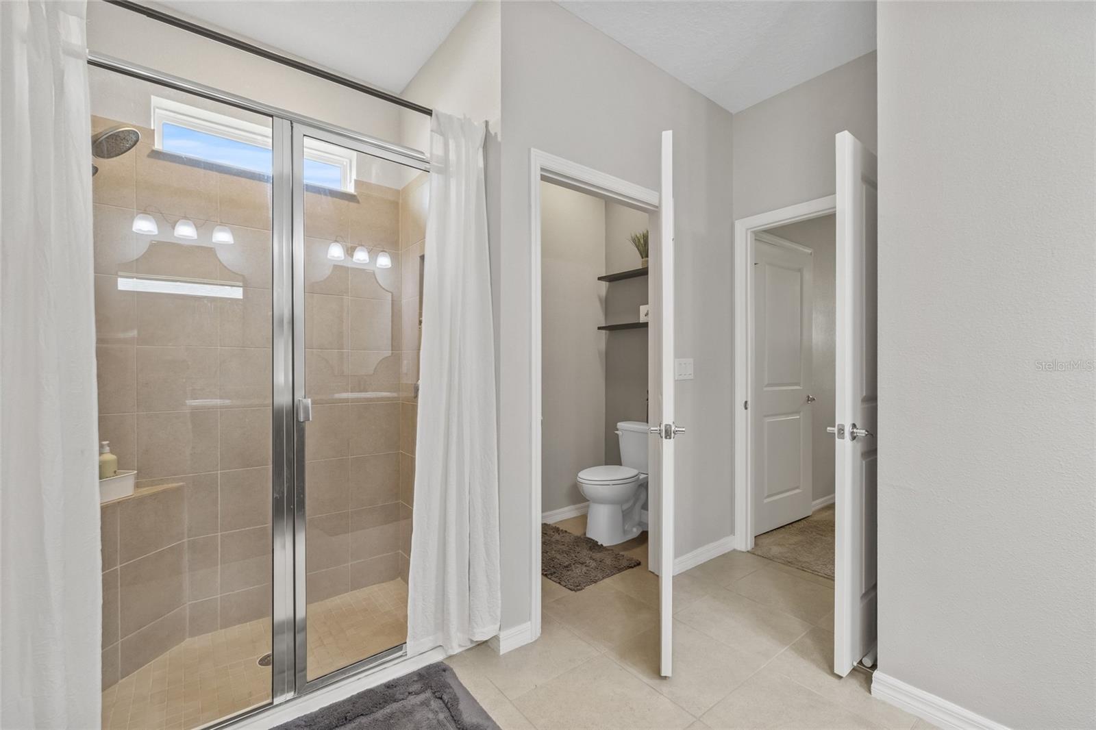 Image 18 of 36 For 13675 Paddington Way