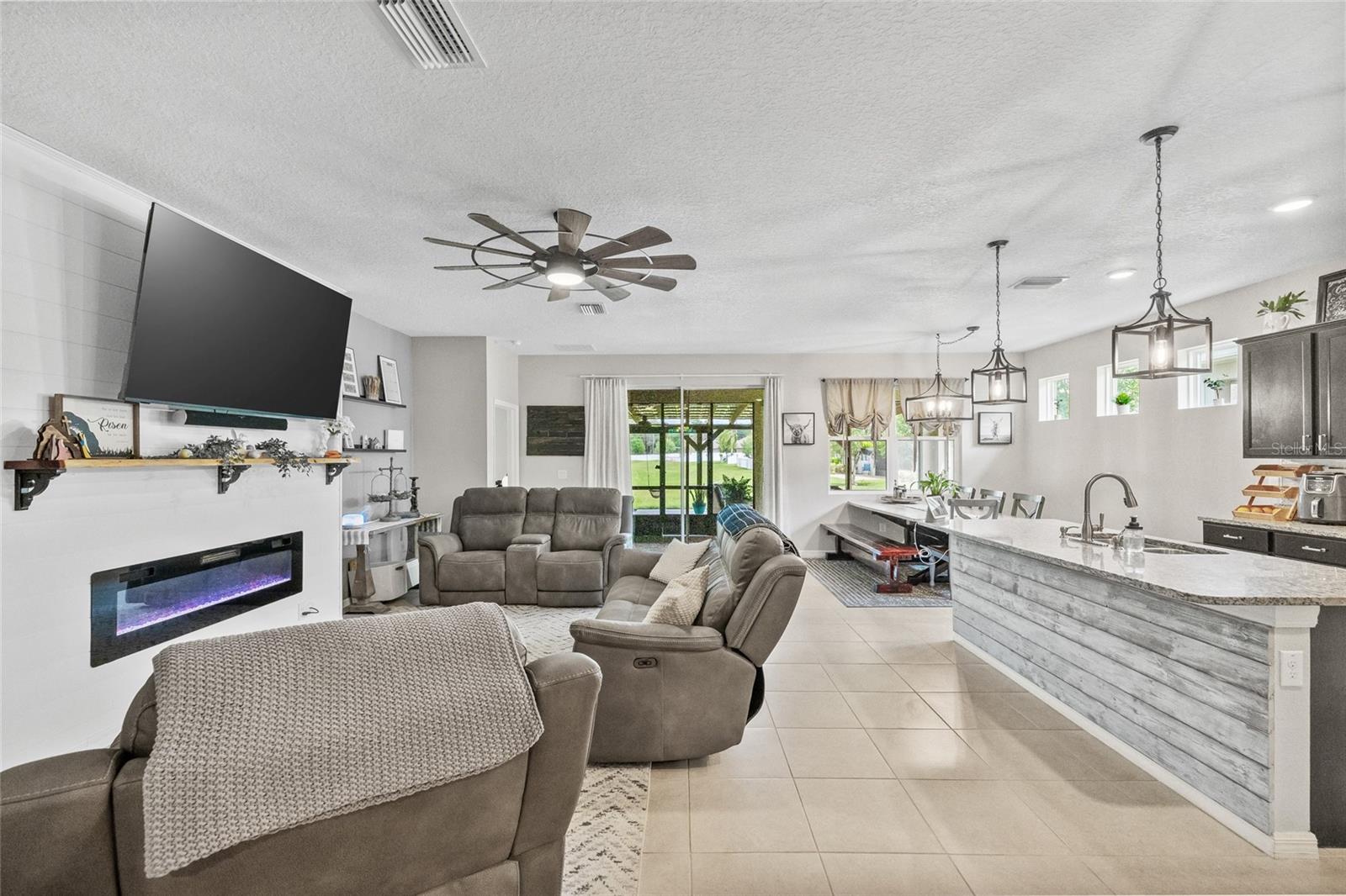 Image 8 of 36 For 13675 Paddington Way