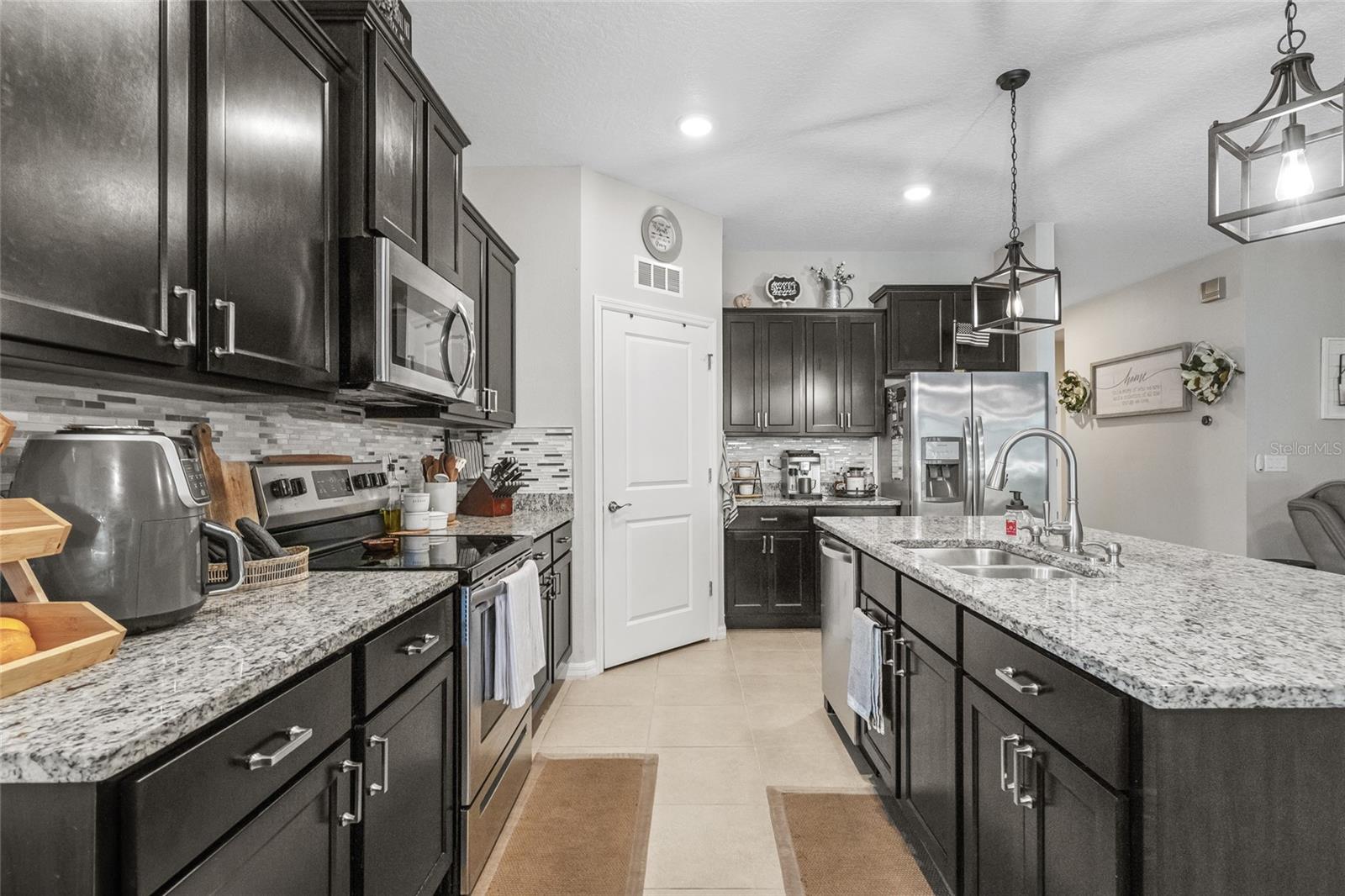 Image 9 of 36 For 13675 Paddington Way