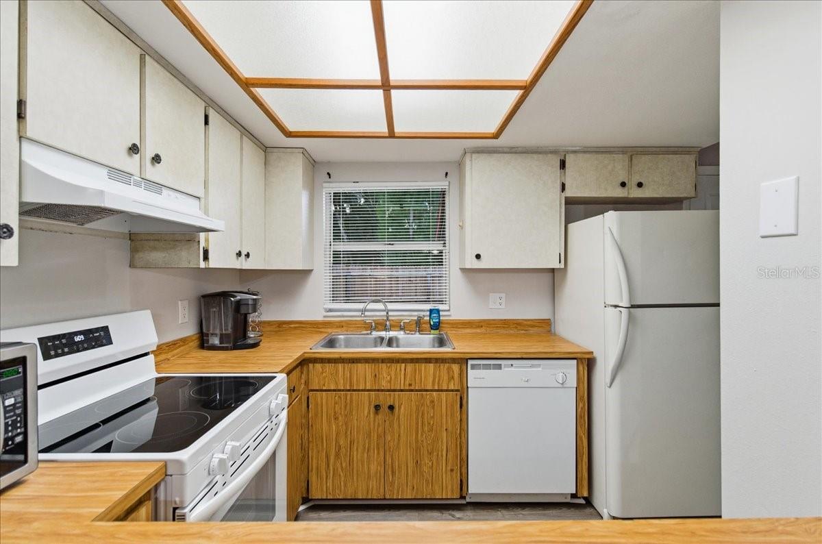 Image 32 of 56 For 5646 59th Way N