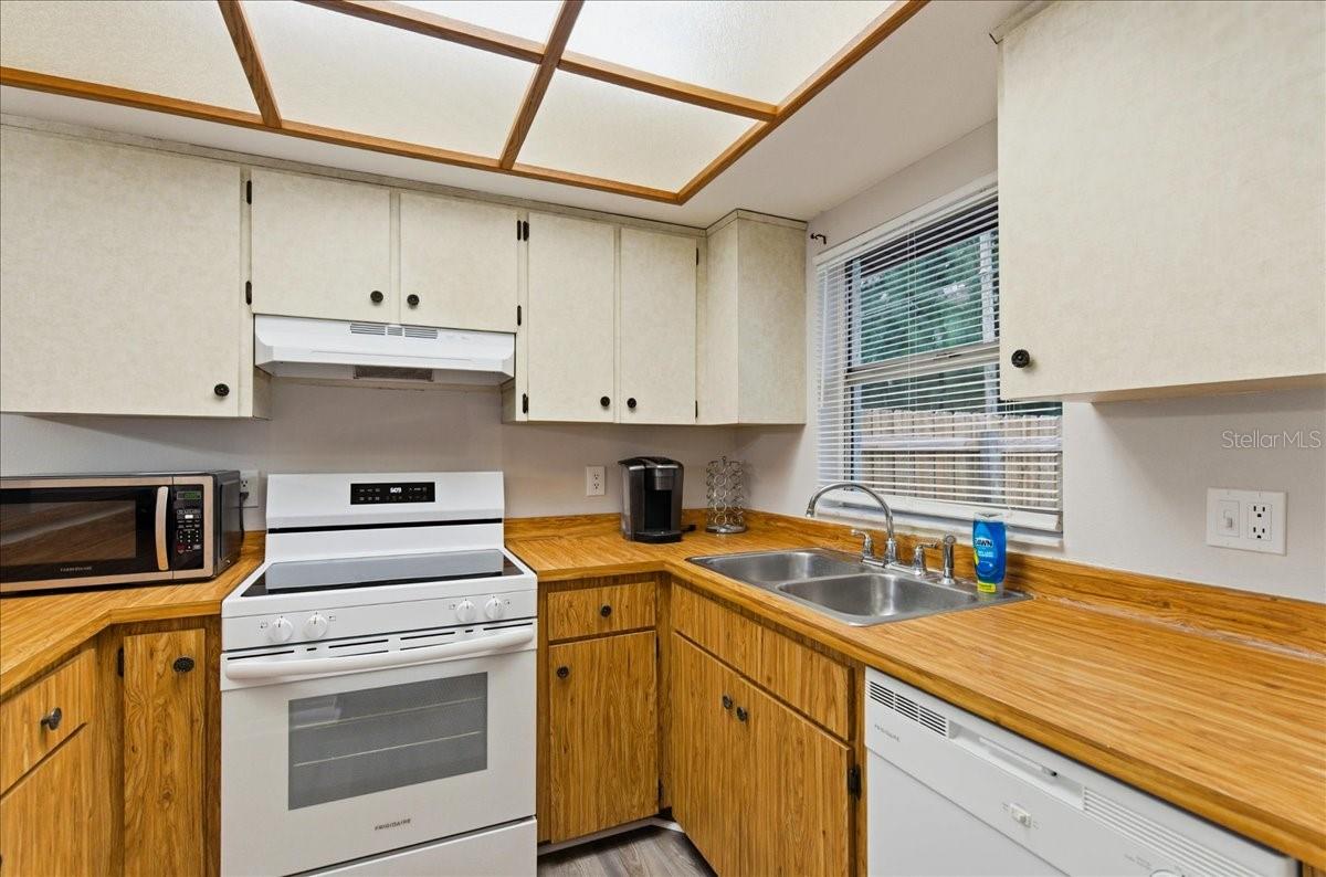 Image 35 of 56 For 5646 59th Way N