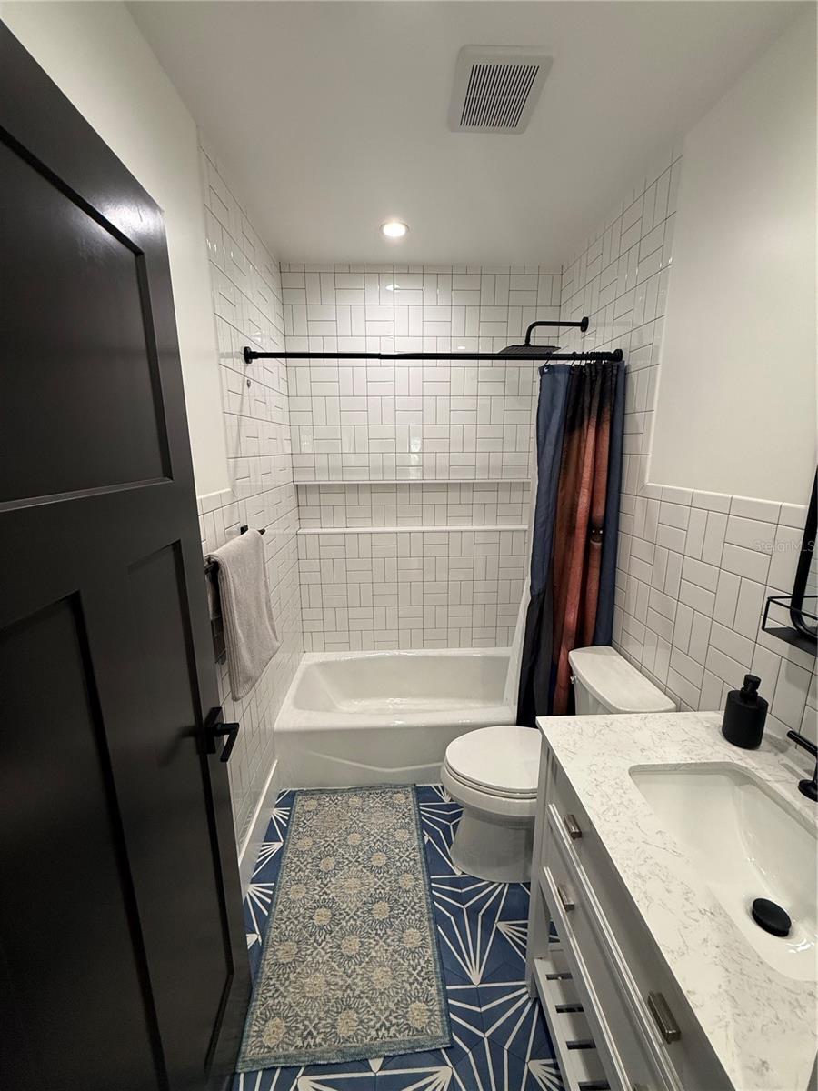 Image 23 of 26 For 6007 Central Avenue