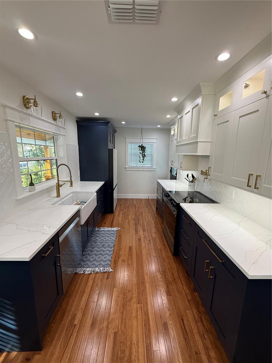 Image 3 of 26 For 6007 Central Avenue