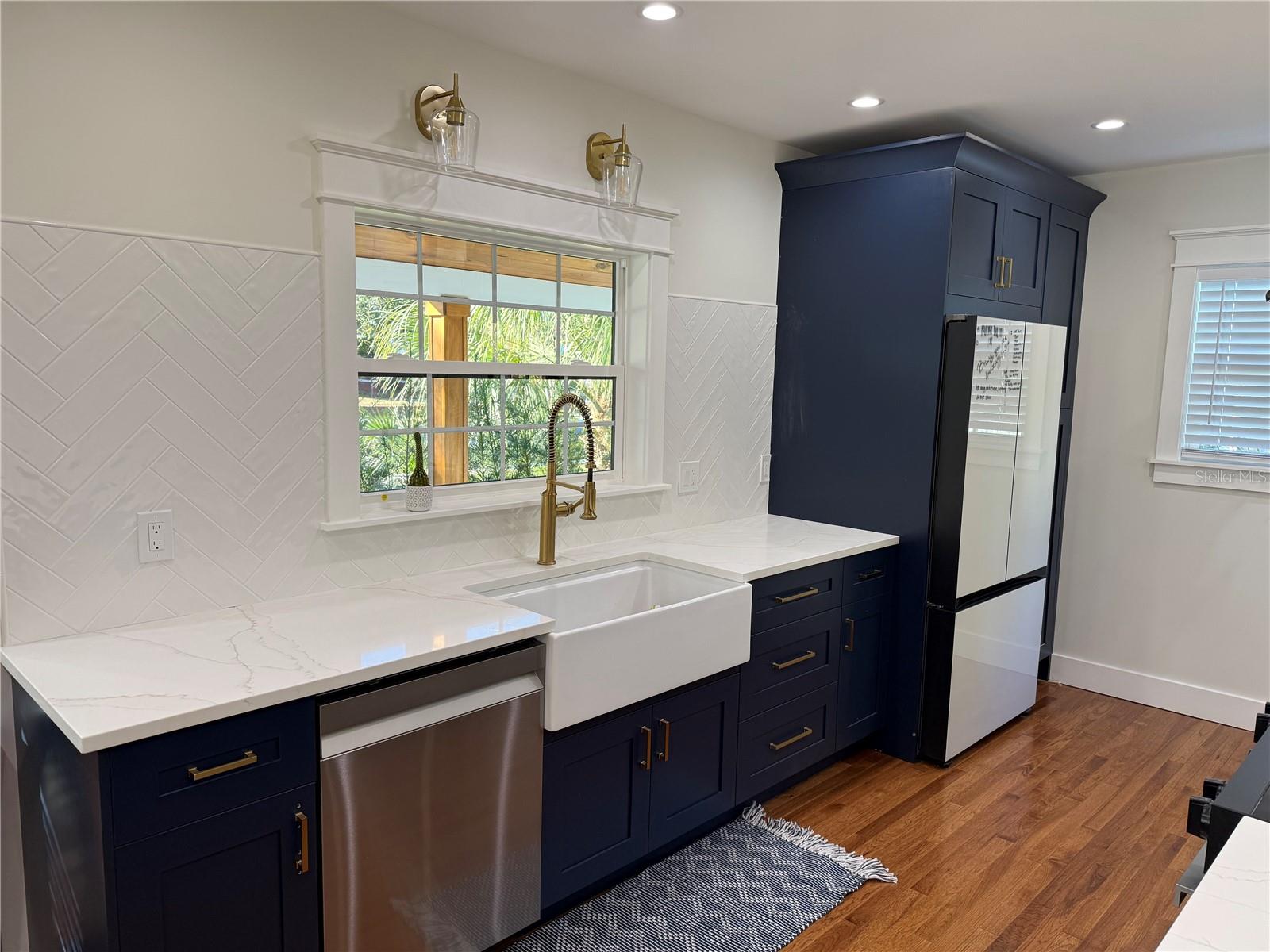 Image 4 of 26 For 6007 Central Avenue