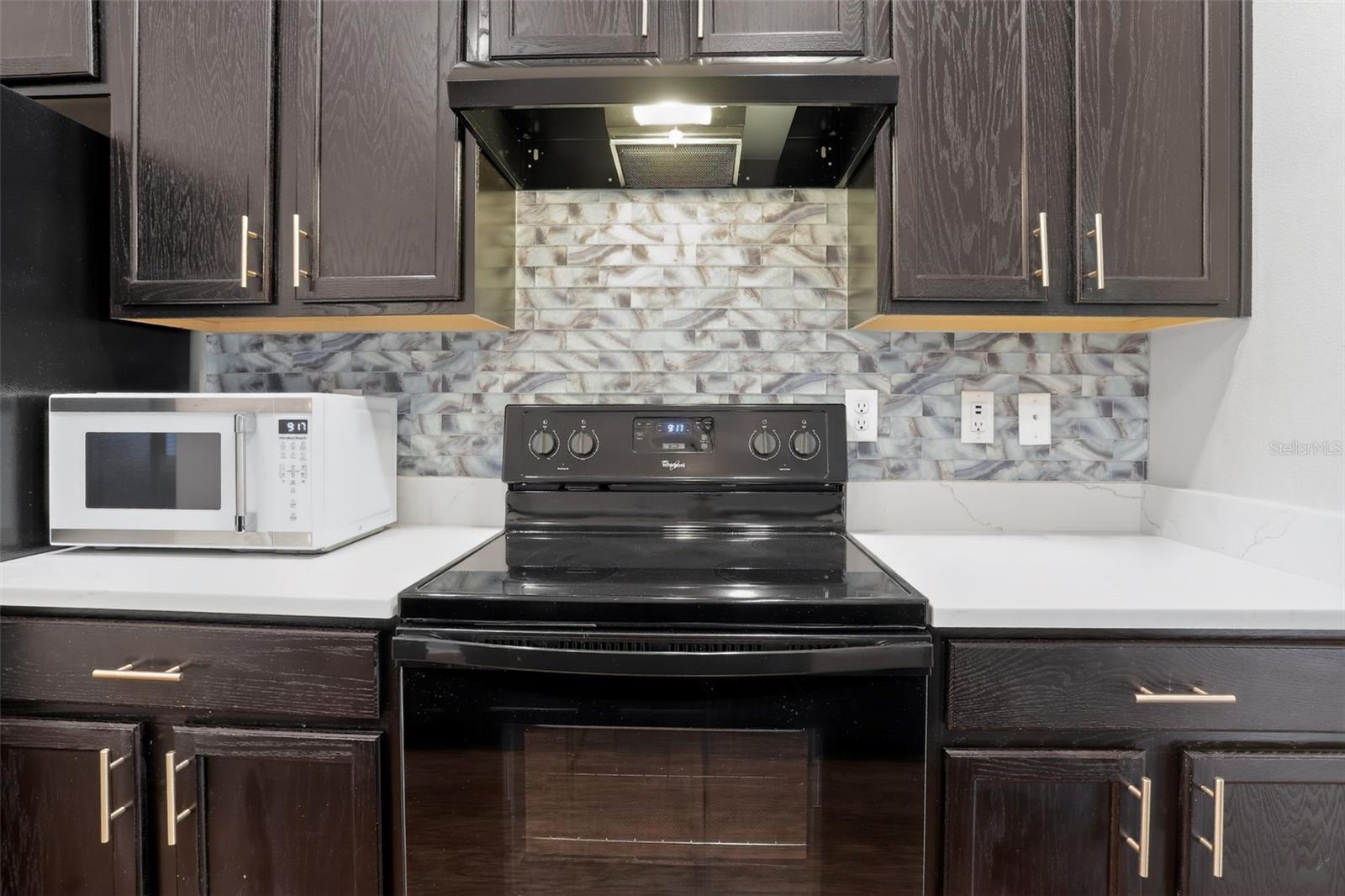 Image 6 of 21 For 46 Sea Trail