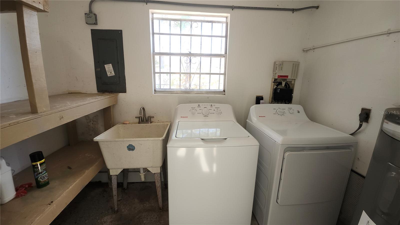 Image 11 of 15 For 1909 May Street