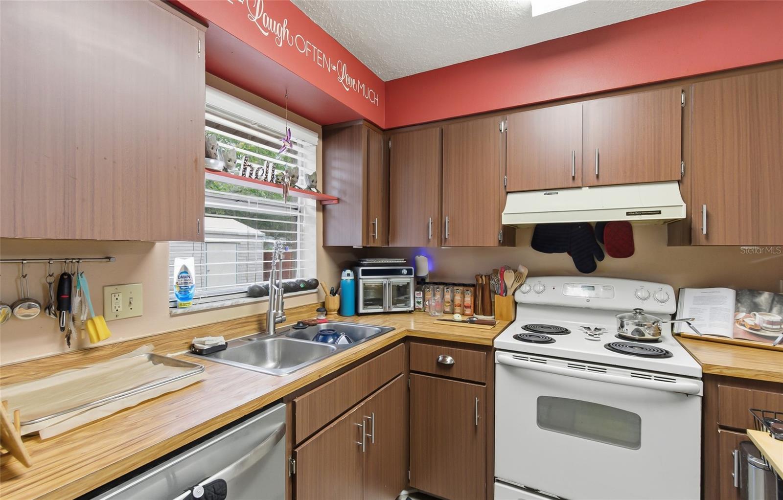 Image 8 of 42 For 5690 59th Way N