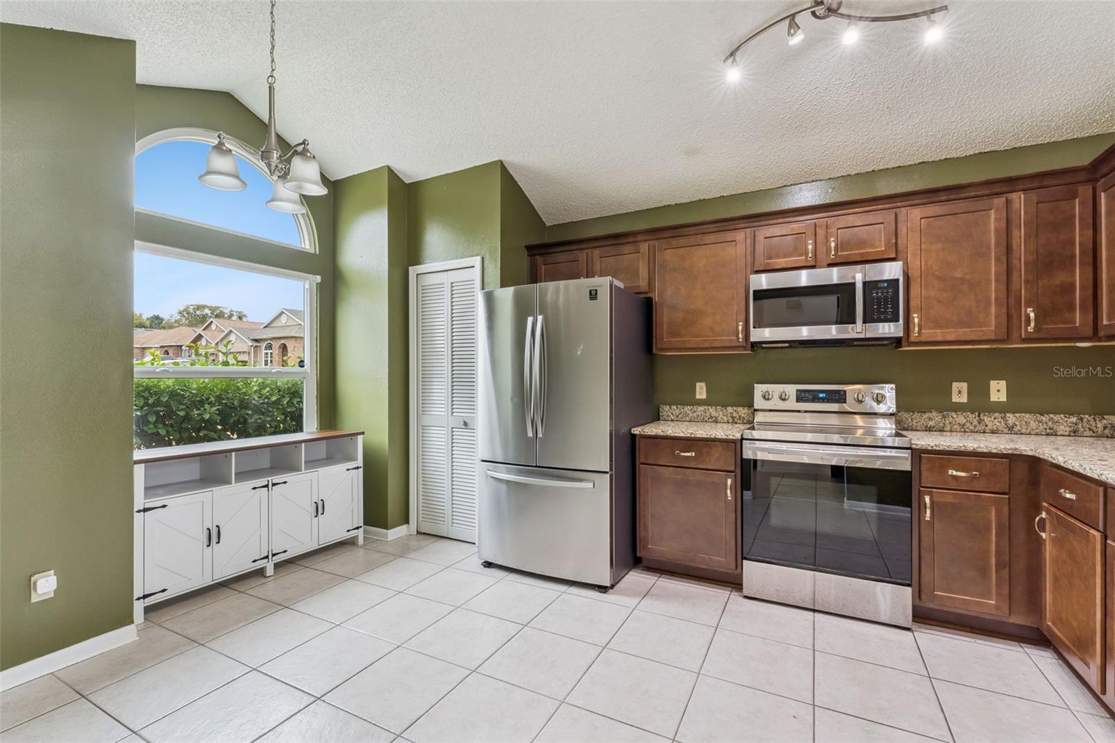 Image 14 of 58 For 7236 Somersworth Drive