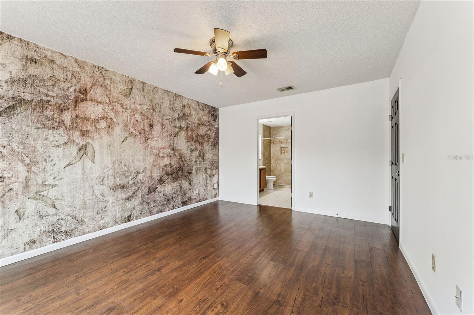 Image 23 of 58 For 7236 Somersworth Drive