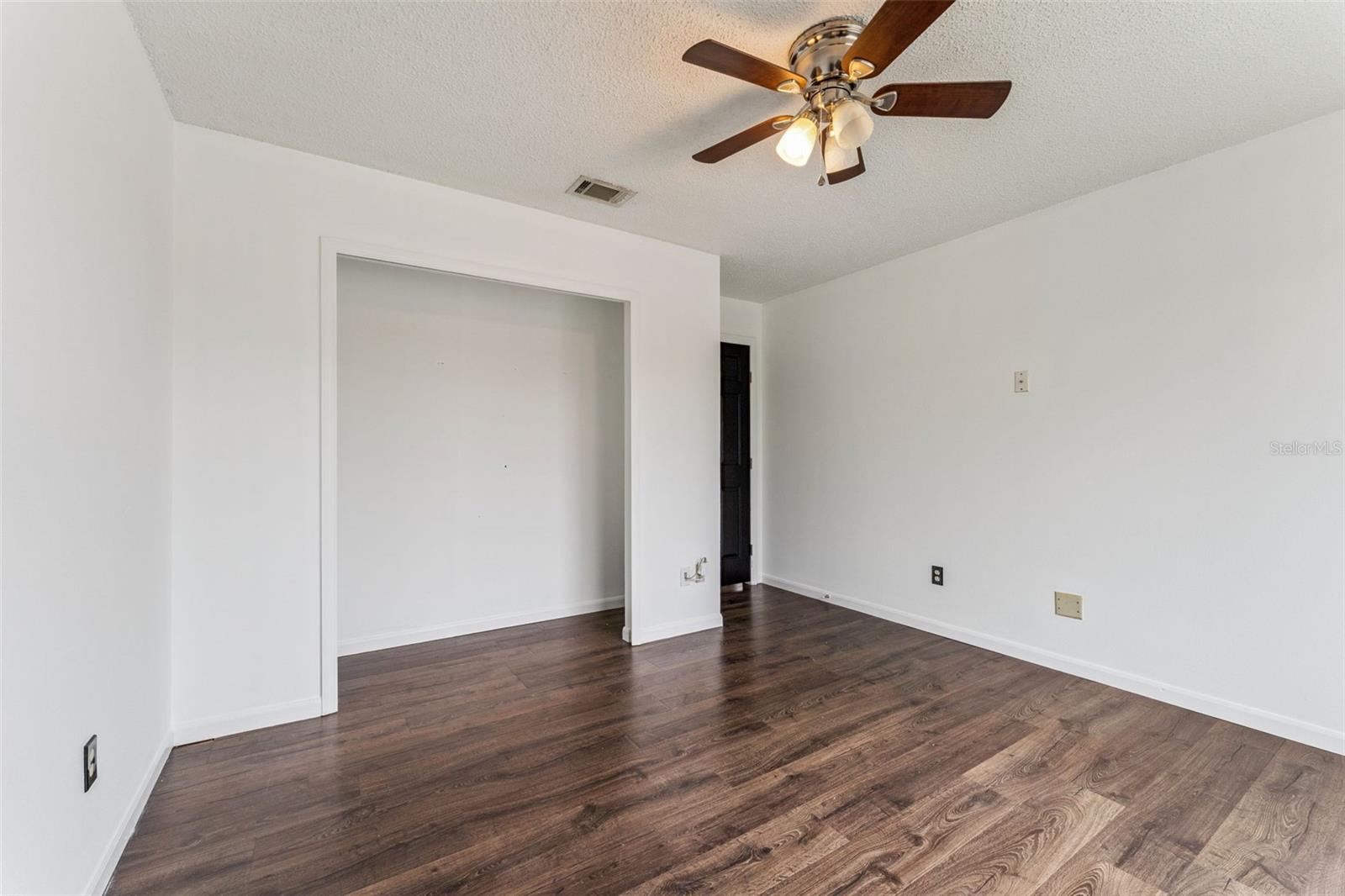 Image 32 of 58 For 7236 Somersworth Drive