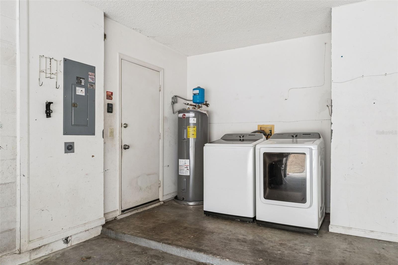 Image 39 of 58 For 7236 Somersworth Drive