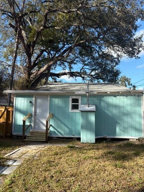 Image 24 of 28 For 911 Hart Street