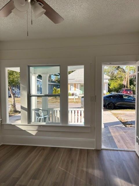 Image 8 of 28 For 911 Hart Street