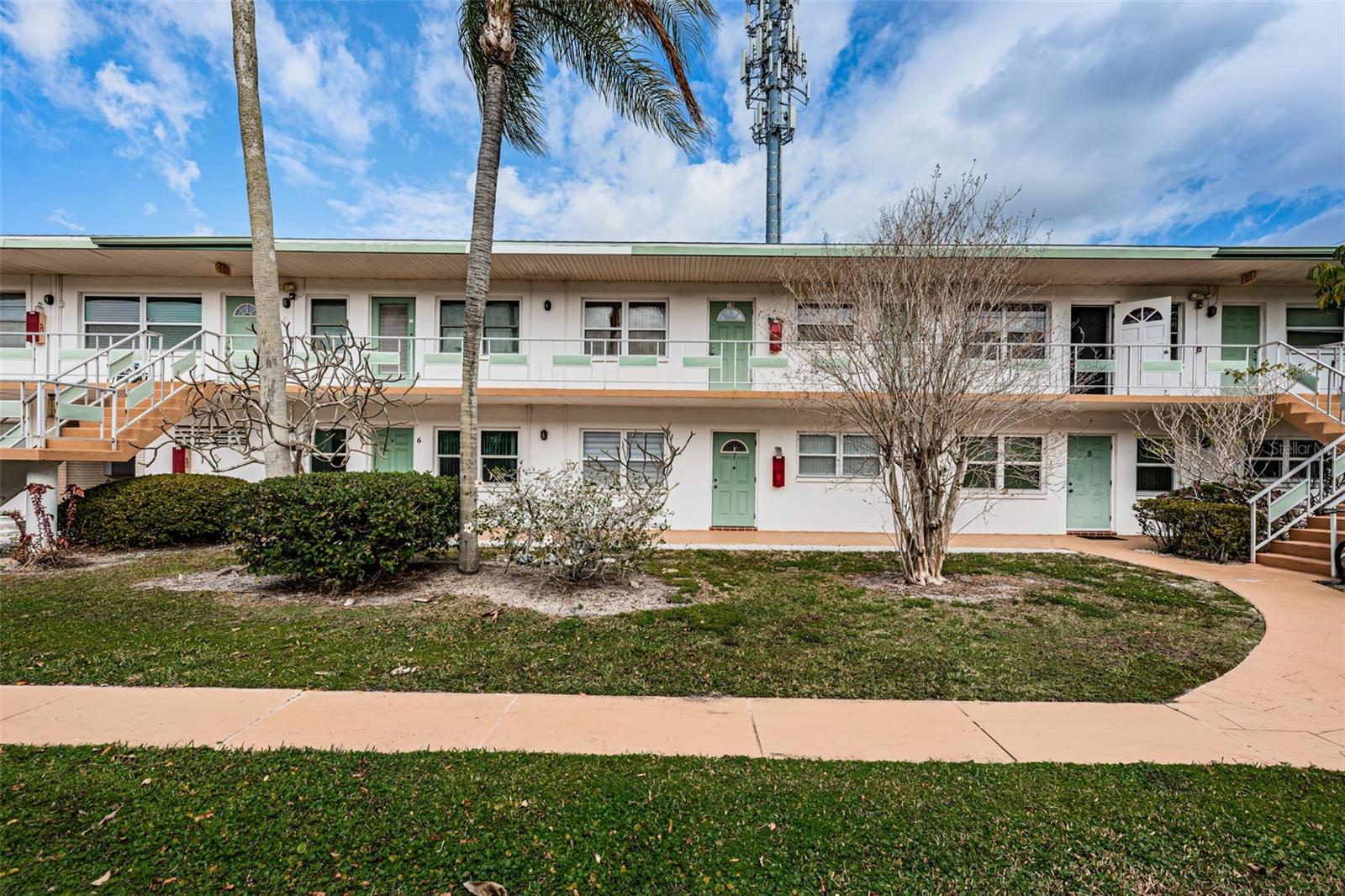 Listing photo id 0 for 5955 18th Street N 7