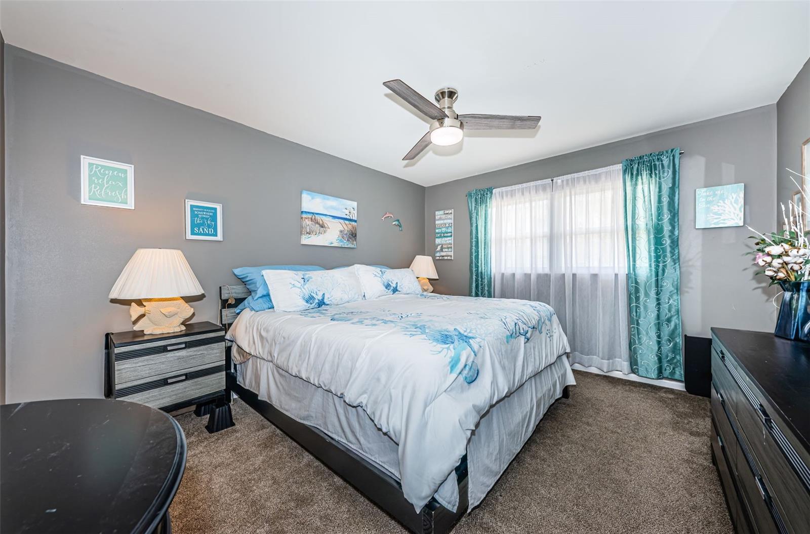 Listing photo id 6 for 5955 18th Street N 7