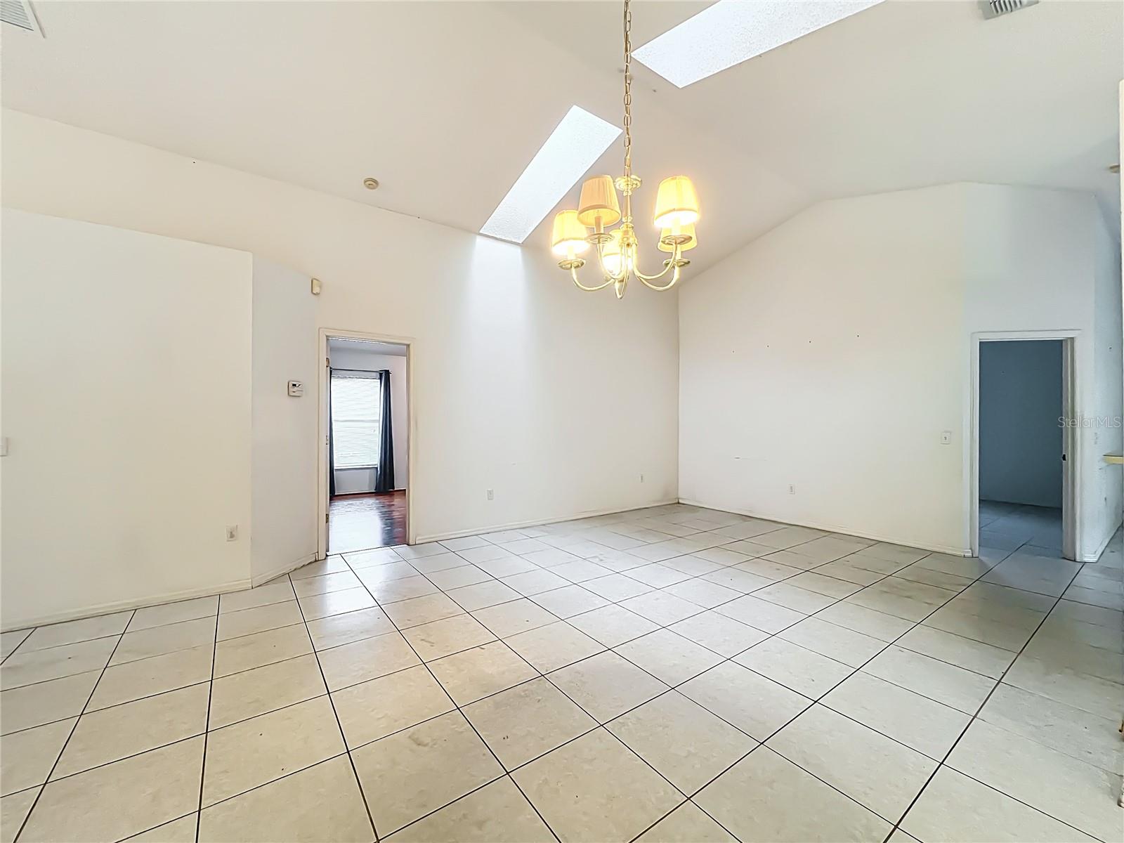 Image 14 of 67 For 2858 Copper Ridge Court