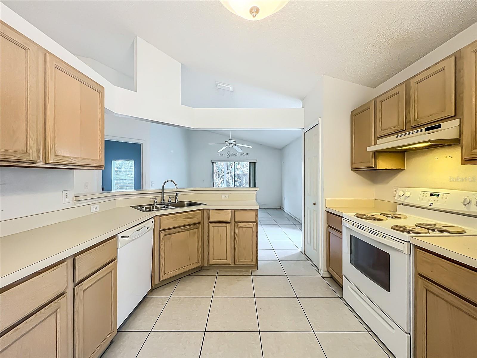 Image 17 of 67 For 2858 Copper Ridge Court