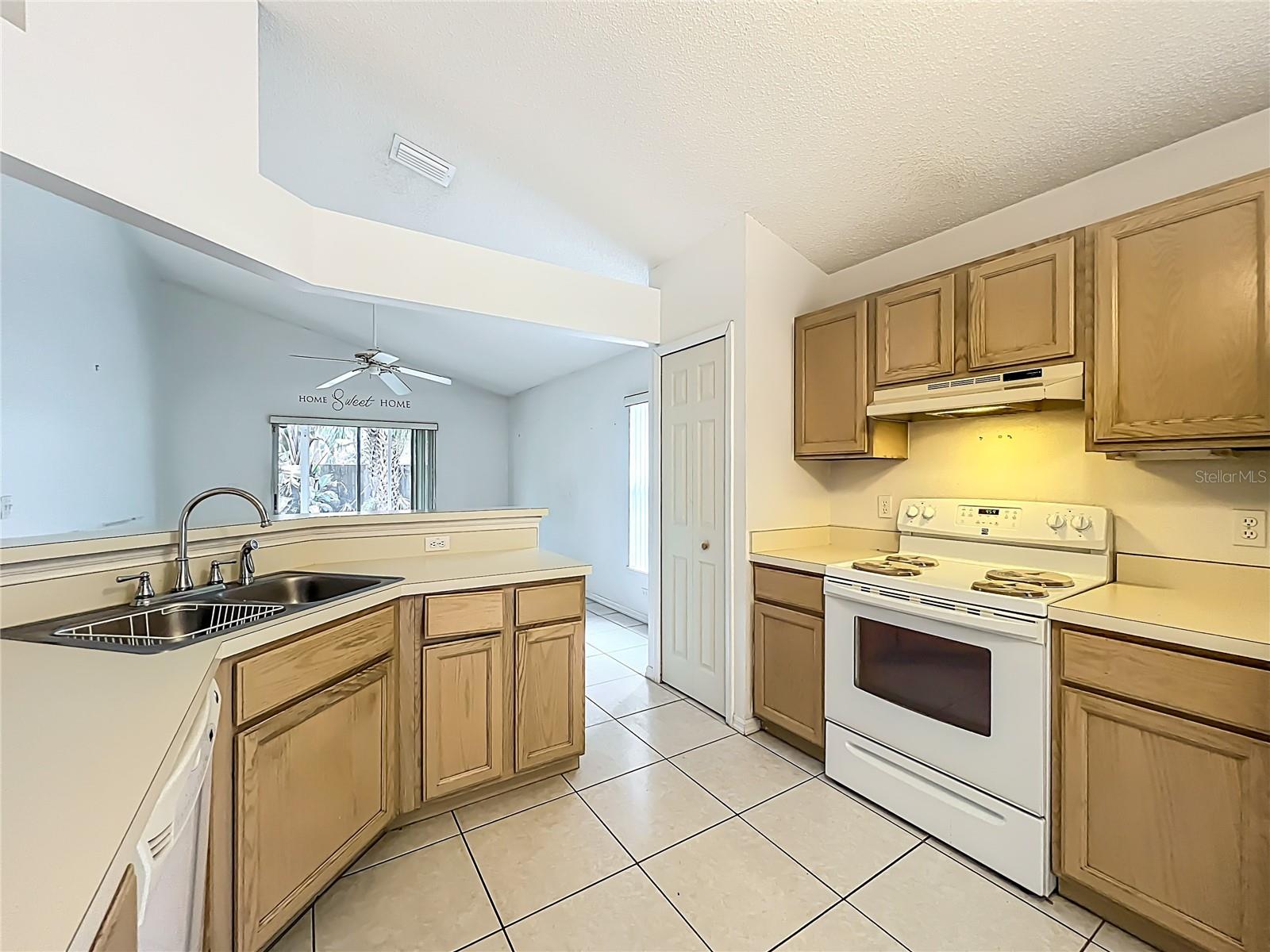 Image 18 of 67 For 2858 Copper Ridge Court