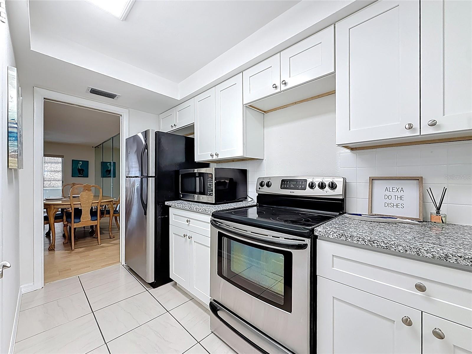 Image 6 of 32 For 5150 10th Avenue N 107