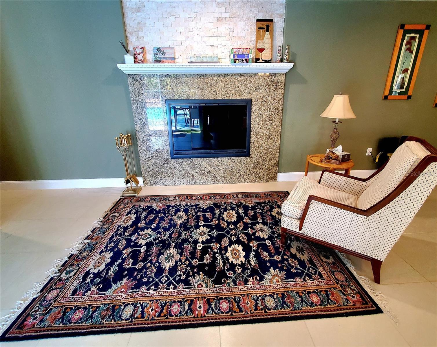 Listing photo id 15 for 804 Robin Avenue