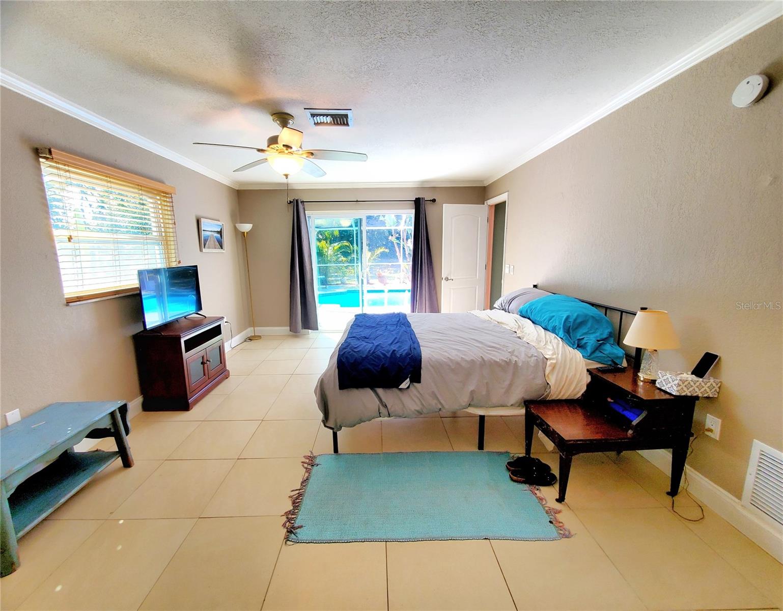 Listing photo id 19 for 804 Robin Avenue