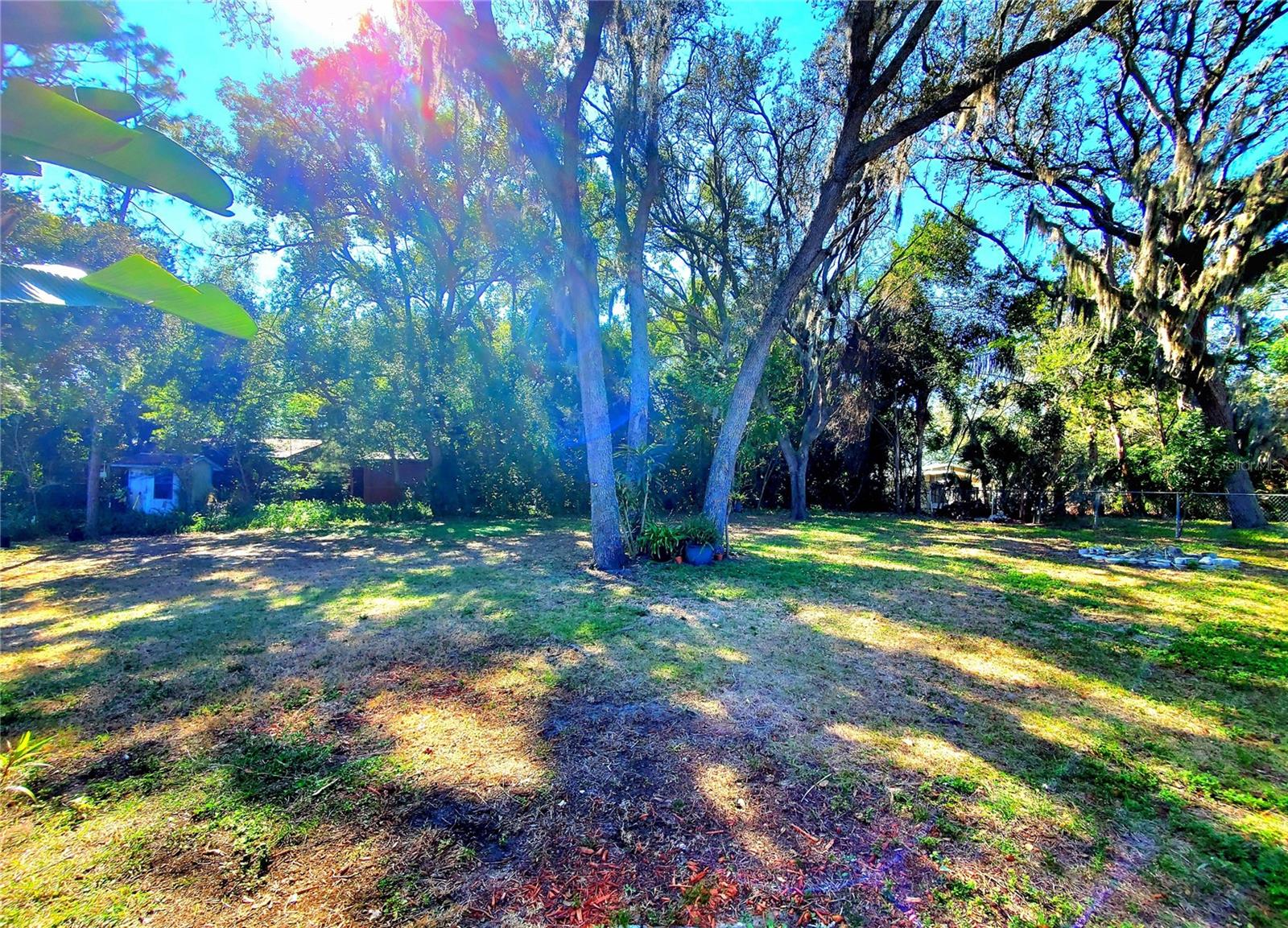 Listing photo id 48 for 804 Robin Avenue