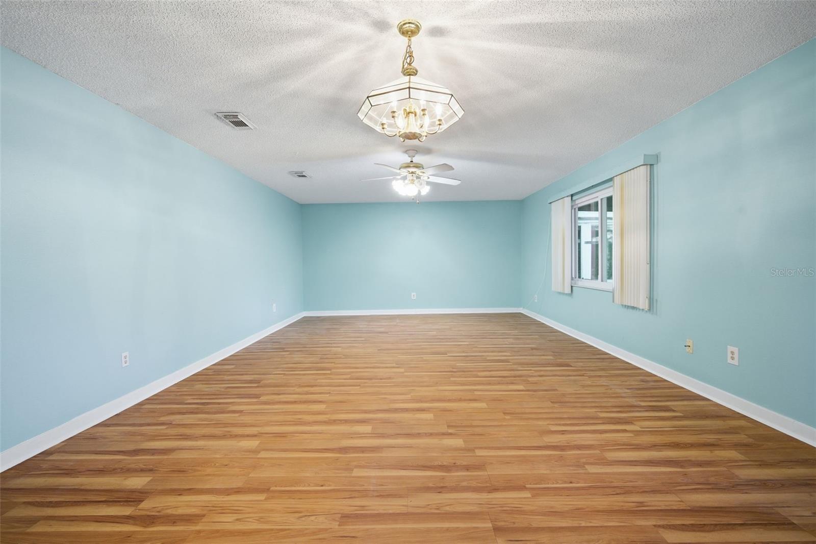 Image 10 of 35 For 2101 Hailstone Circle 0