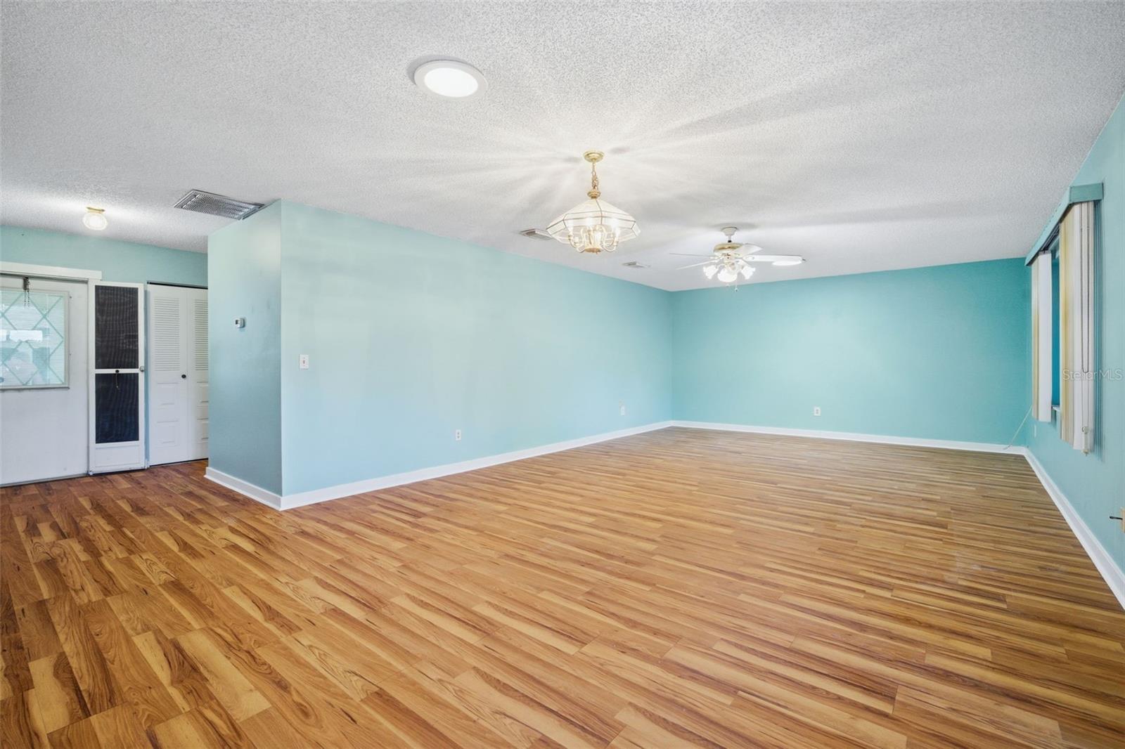 Image 11 of 35 For 2101 Hailstone Circle 0