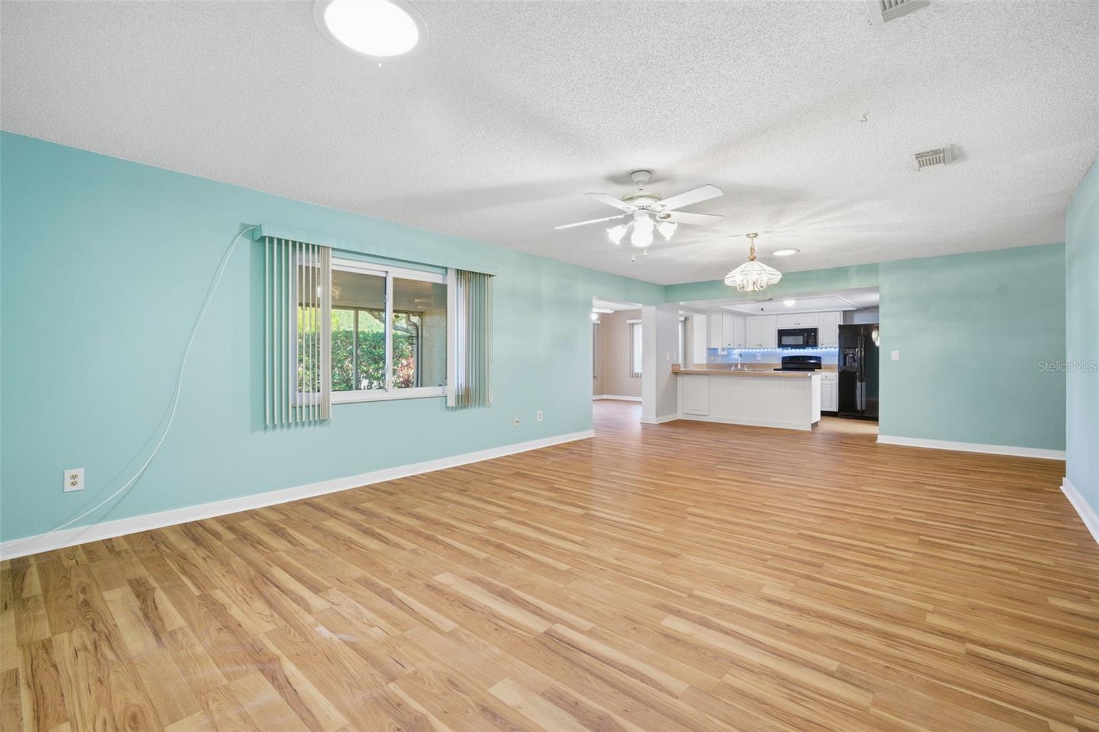 Image 12 of 35 For 2101 Hailstone Circle 0