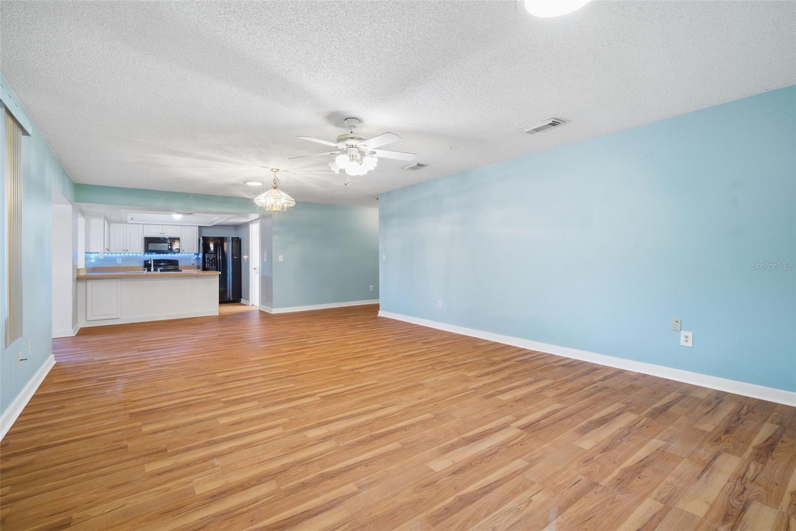 Image 14 of 35 For 2101 Hailstone Circle 0