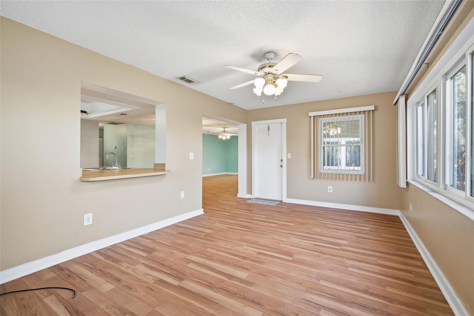 Image 17 of 35 For 2101 Hailstone Circle 0