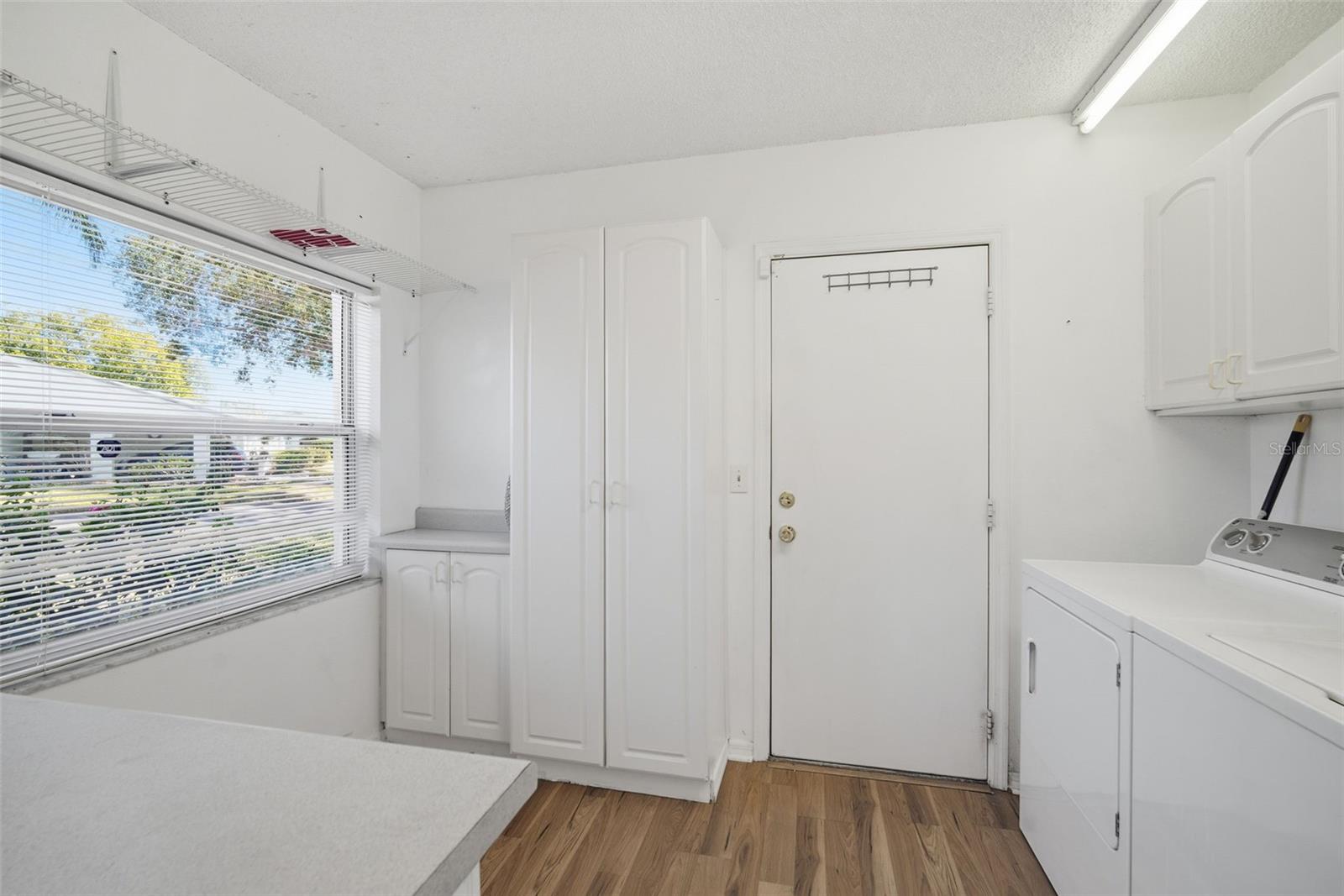 Image 5 of 35 For 2101 Hailstone Circle 0