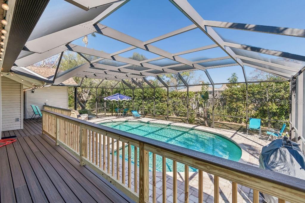 Listing photo id 21 for 3803 Bayside Circle