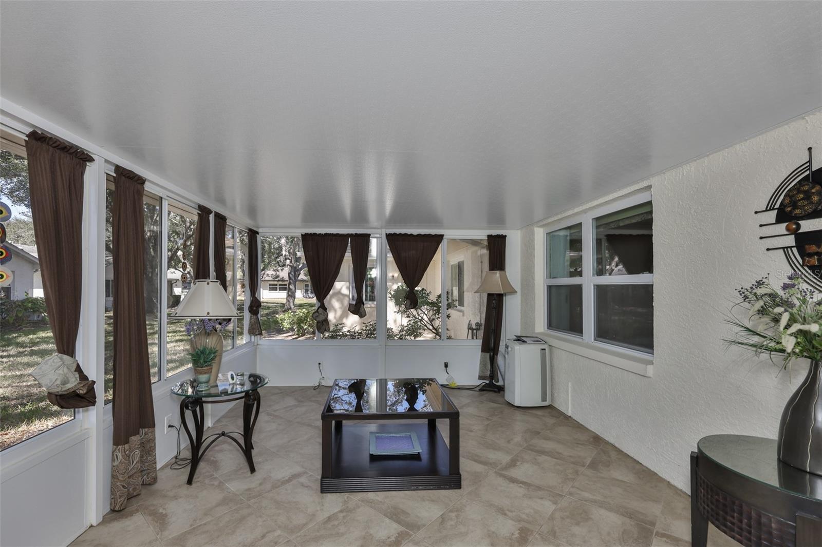 Image 25 of 46 For 2035 Hampstead Circle