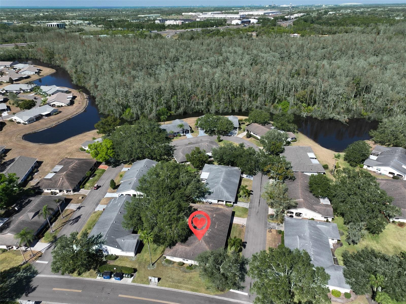 Image 32 of 46 For 2035 Hampstead Circle