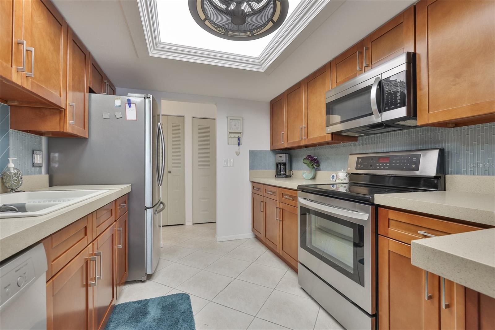 Image 7 of 46 For 2035 Hampstead Circle