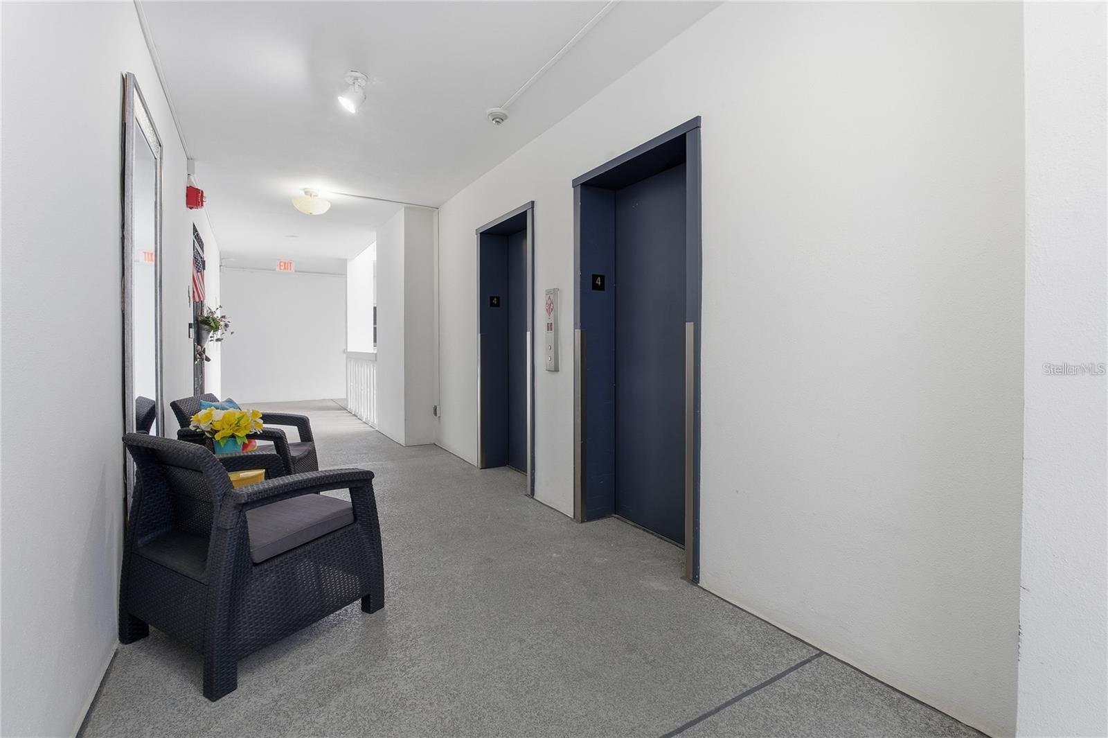 Image 21 of 55 For 4950 Gulf Boulevard 903