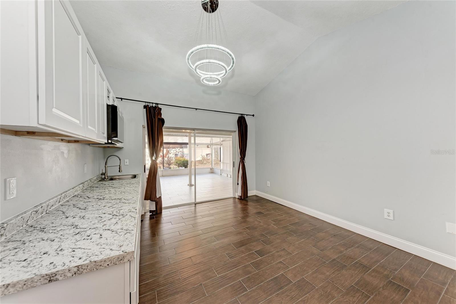 Image 27 of 56 For 908 Wicketrun Drive