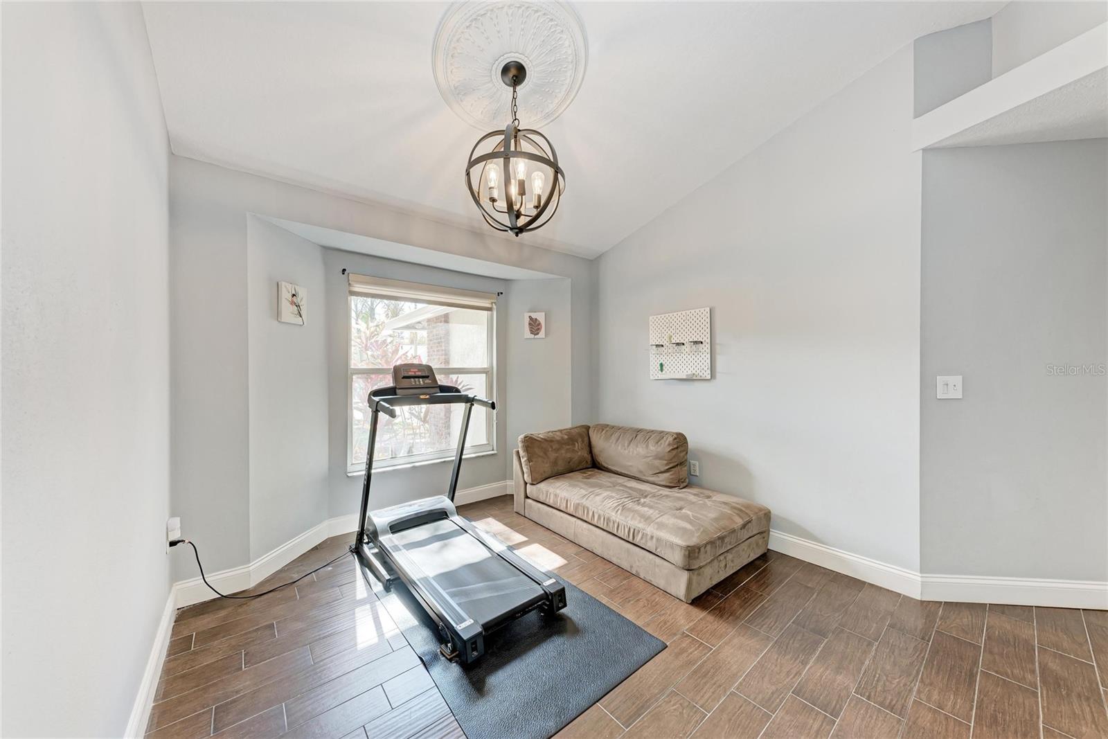 Image 29 of 56 For 908 Wicketrun Drive