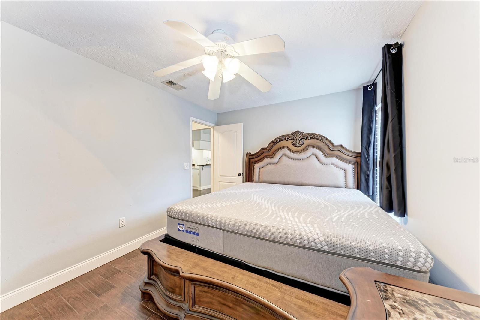 Image 33 of 56 For 908 Wicketrun Drive