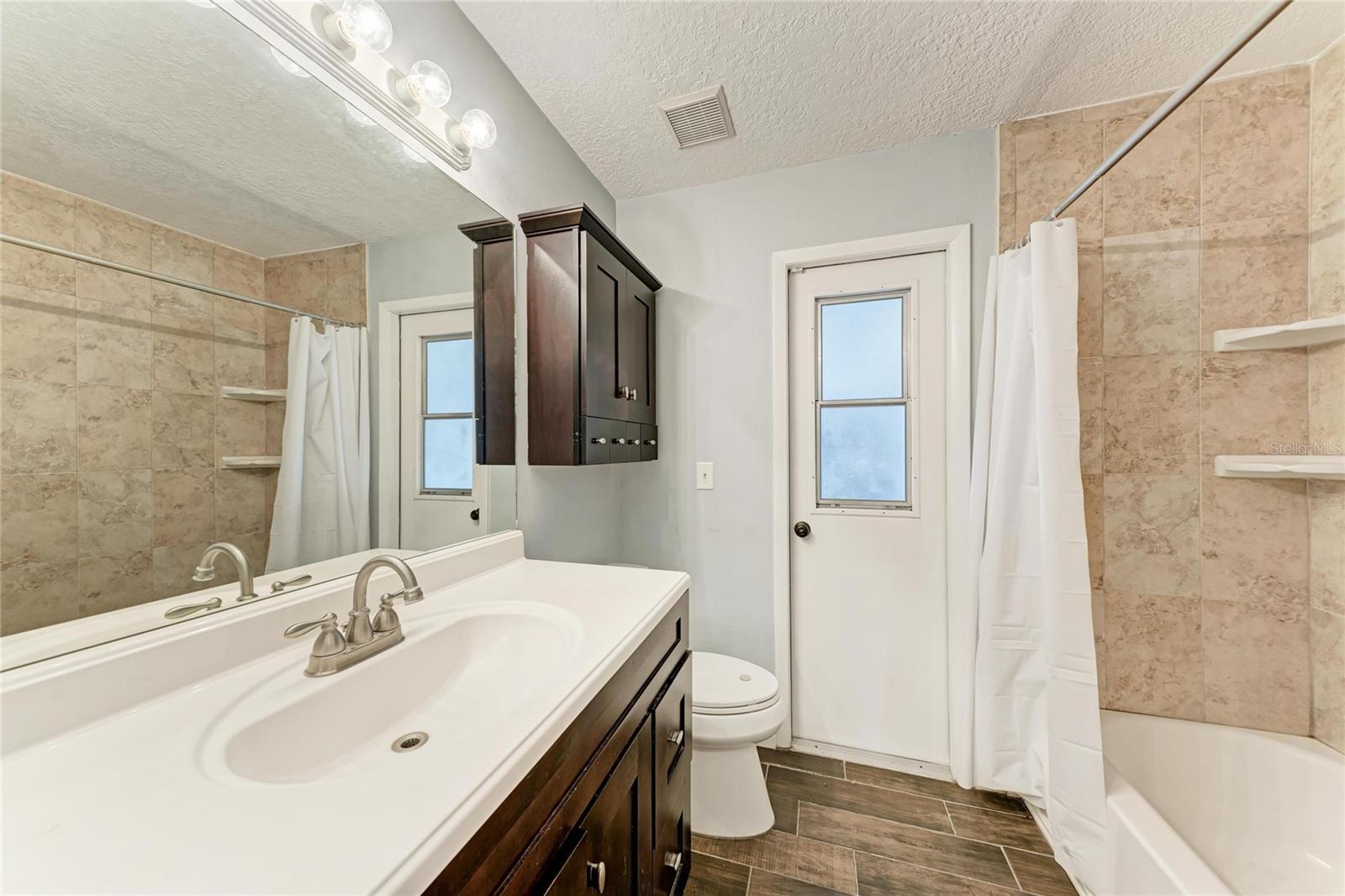 Image 39 of 56 For 908 Wicketrun Drive