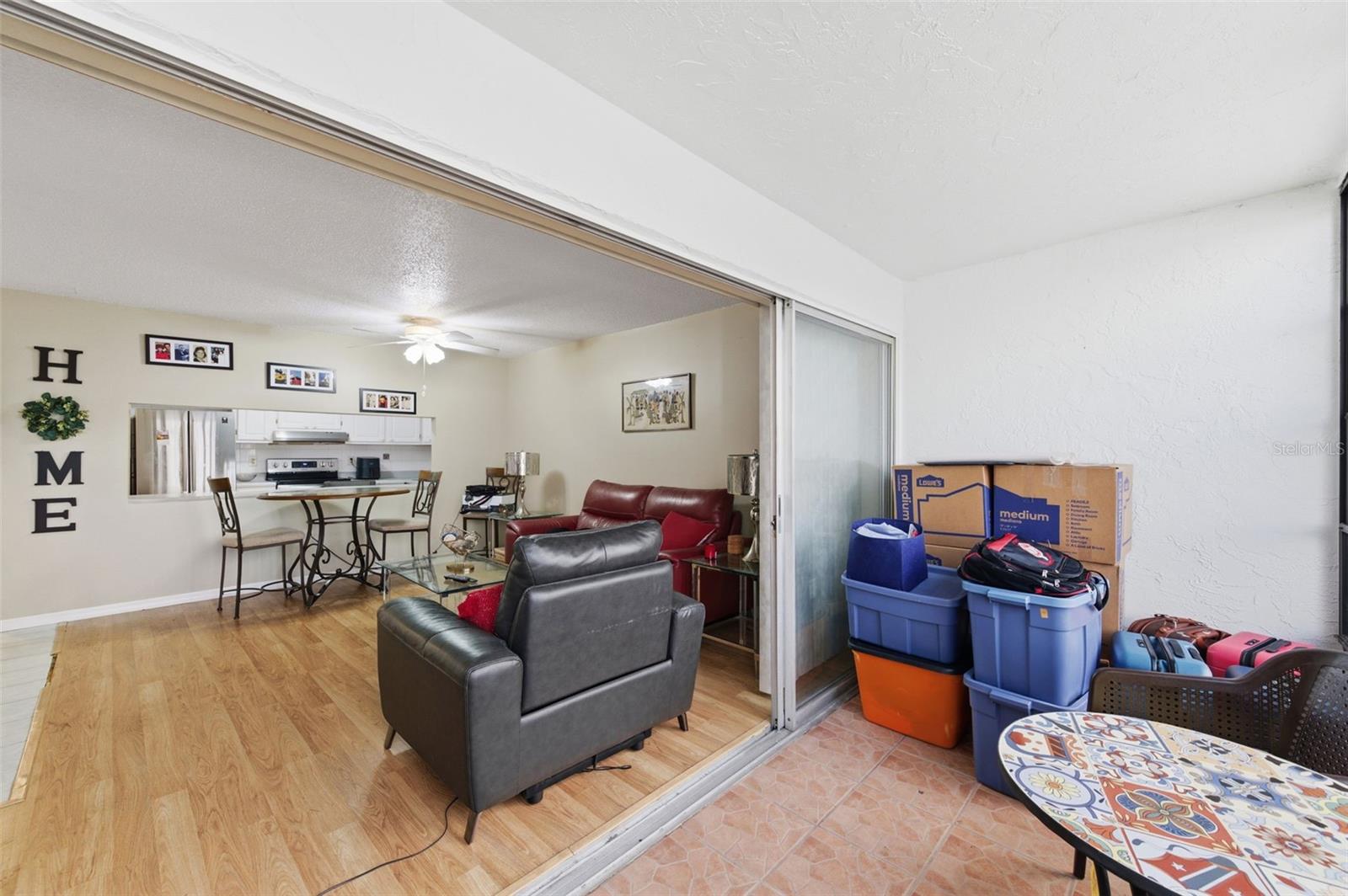 Image 11 of 33 For 7701 Starkey Road 237