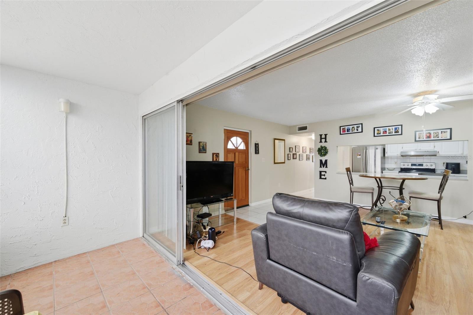 Image 12 of 33 For 7701 Starkey Road 237