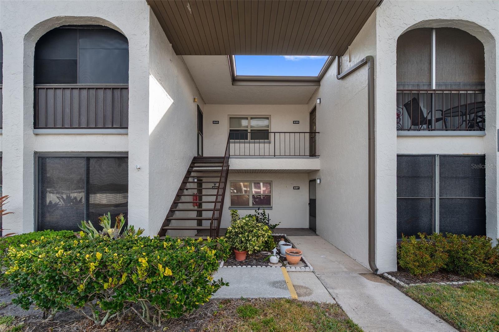 Image 2 of 33 For 7701 Starkey Road 237