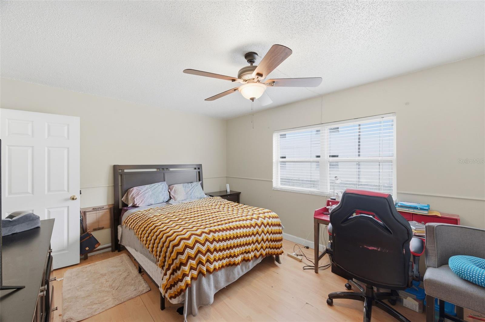 Image 20 of 33 For 7701 Starkey Road 237