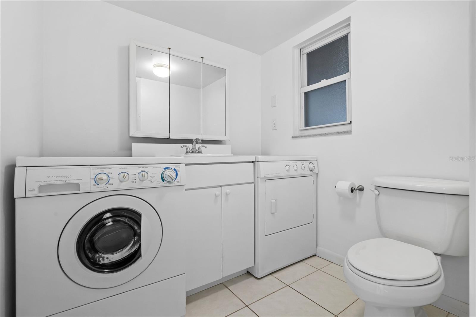 Image 18 of 49 For 5200 Brittany Drive S 1809