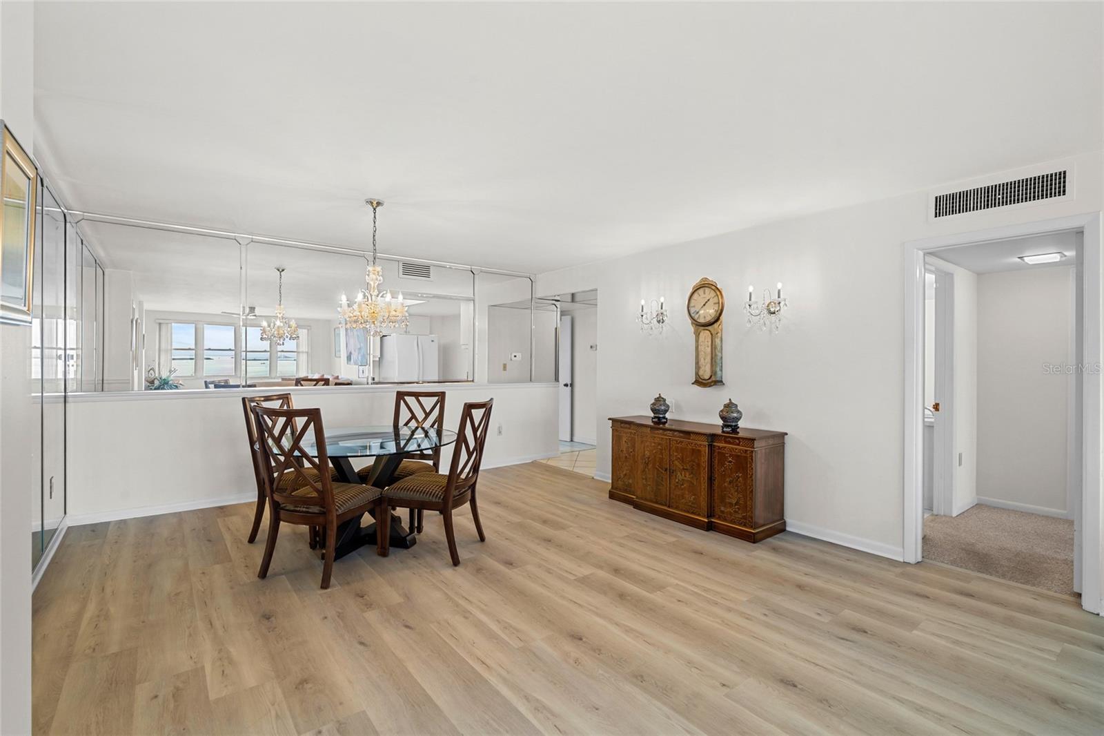 Image 23 of 49 For 5200 Brittany Drive S 1809